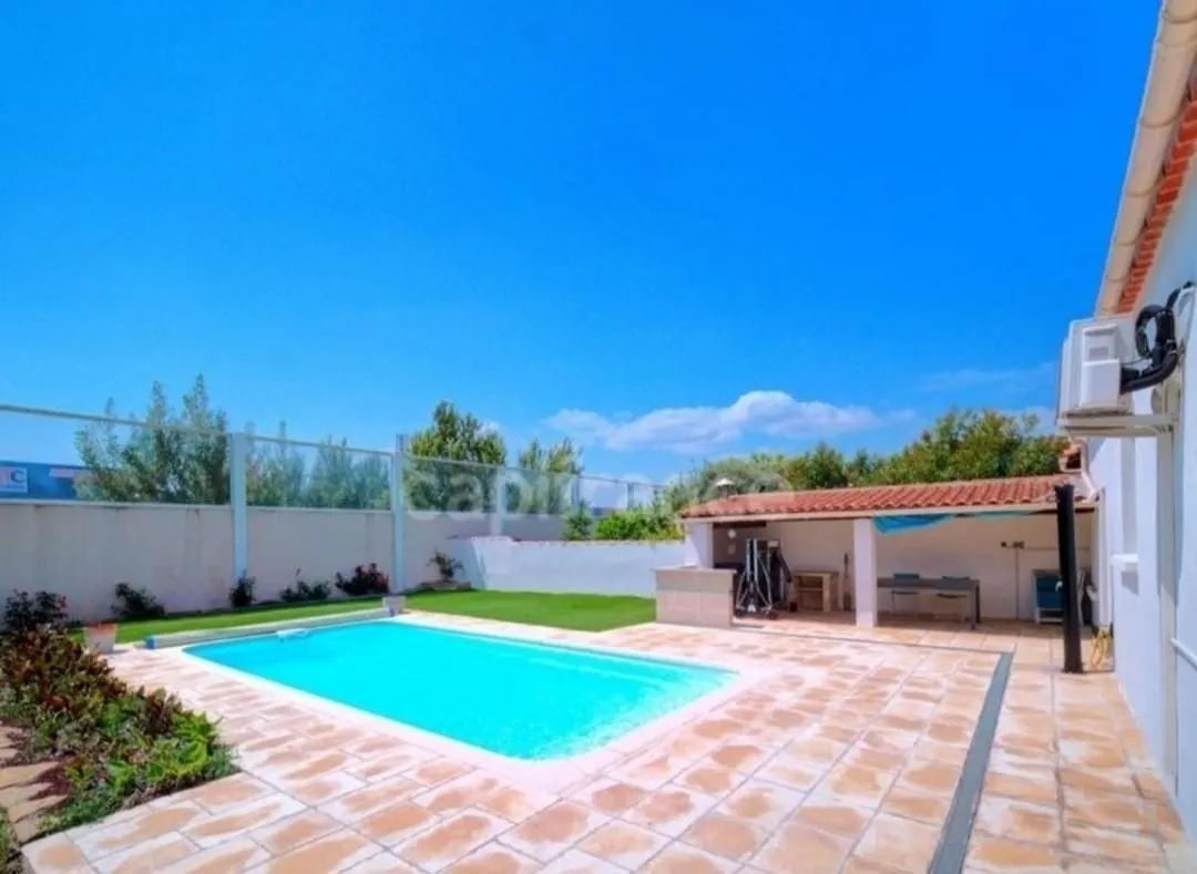 Appartement Petit Cocon à Fos-sur-Mer 0*,  France